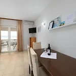 Loncar-1 By Interhome * Pisak