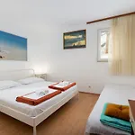 Loncar-1 By Interhome * Pisak