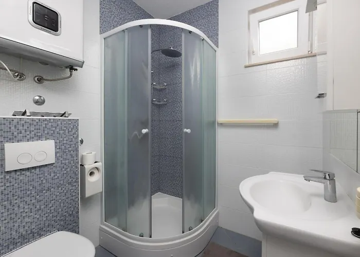 Loncar-1 By Interhome Appartement Pisak